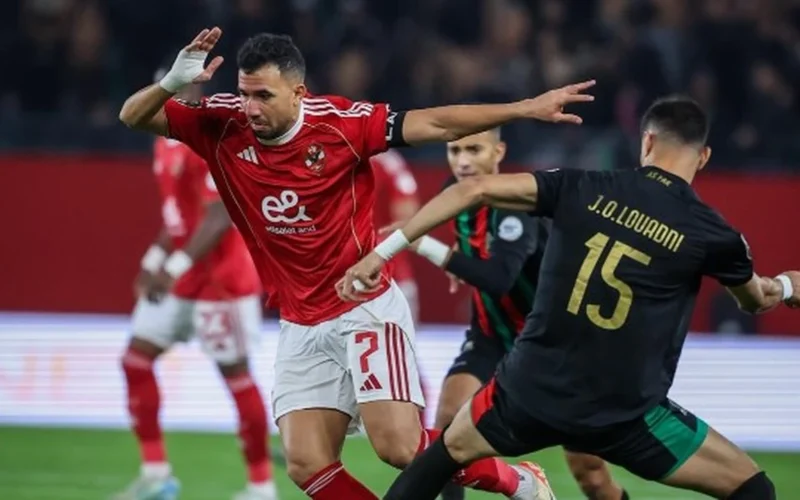 الأهلي يواجه عقوبات قارية ومباريات بدون جماهير بعد أزمة الجيش الملكي